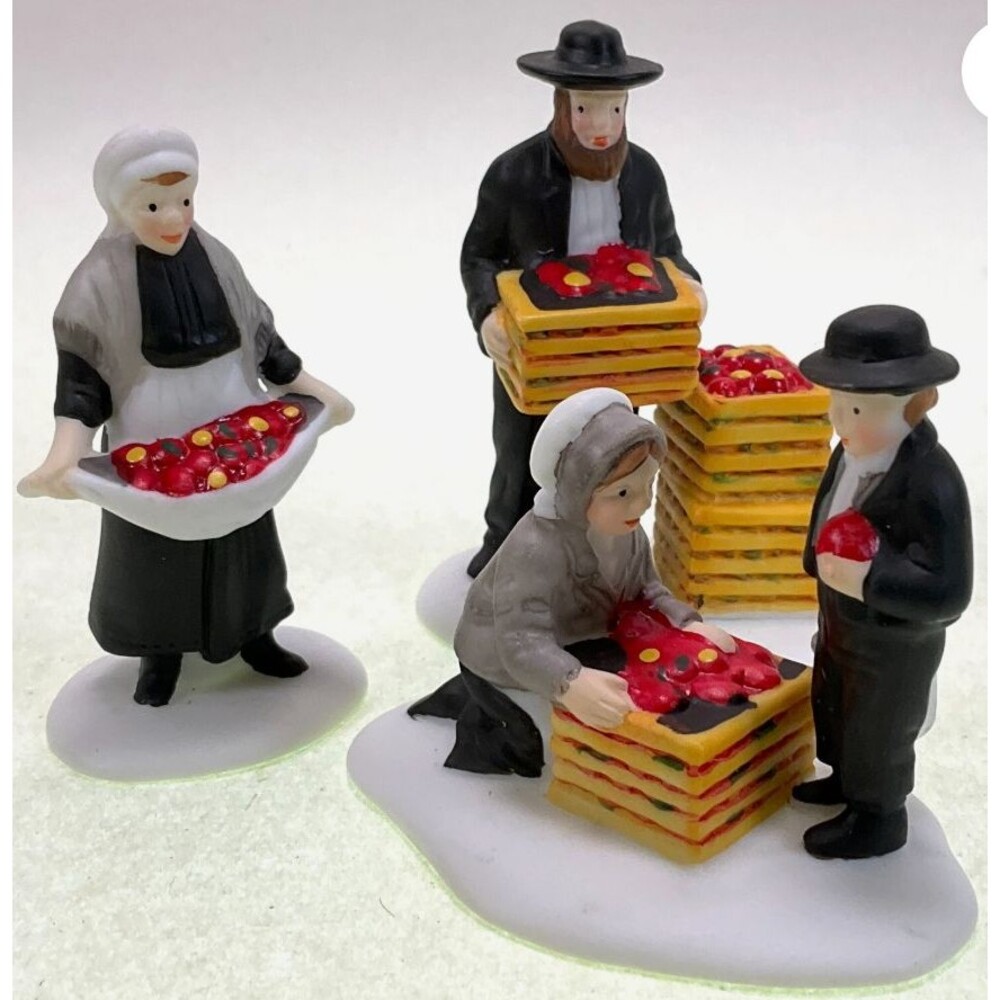DEPT 56 #5949-8 Amish Family New England Village 3-piece set New in Box